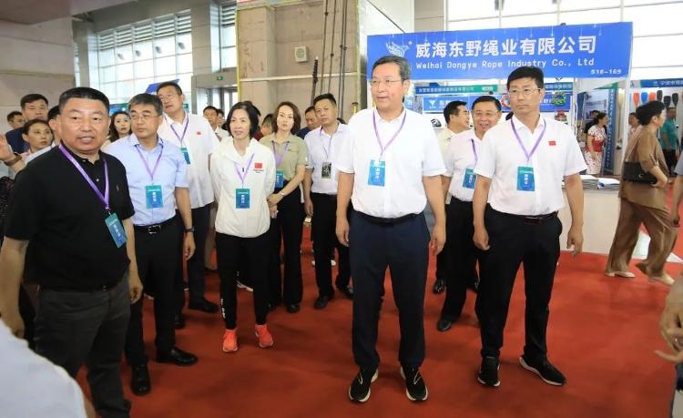 第三届威海国际周｜2024东北亚（威海）水上运动装备暨户外用品展开幕(图2)