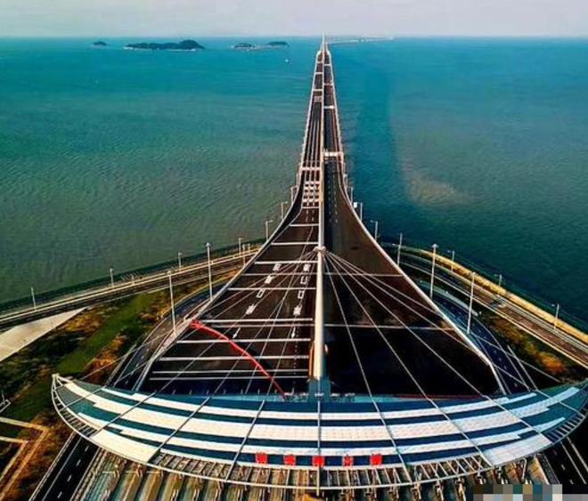 九游娱乐：港珠澳大桥成钓鱼佬乐园？承载国家经济命脉承受不了个人兴趣！(图10)