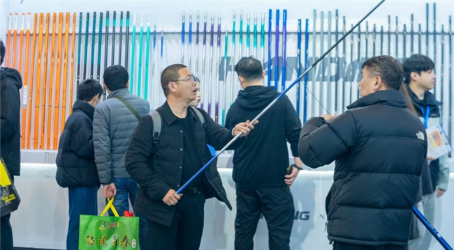 今年渔具有啥新趋势？京东采销带你逛天津渔具展可边看边买最新款(图3)