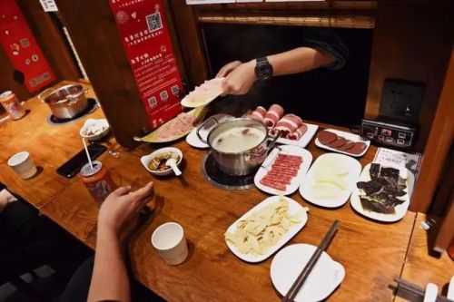 九游娱乐：中国男人消费不如狗的时代一去不复返了？(图14)