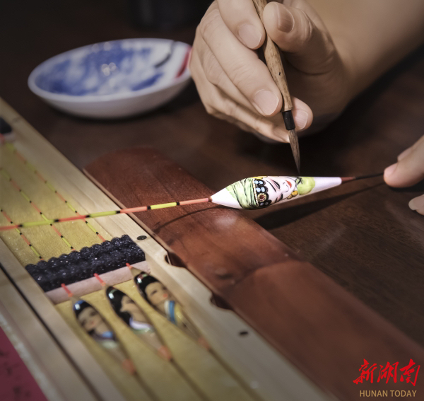 特稿⑰｜临湘“小浮标”钓起百亿“金鲤鱼”(图2)