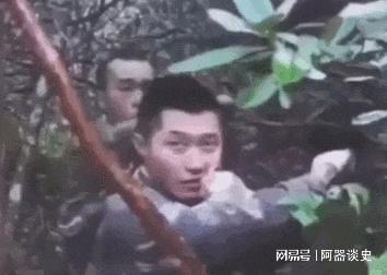 我军2名战士被印军包围用牙齿咬住手榴弹不屈画面令人落泪